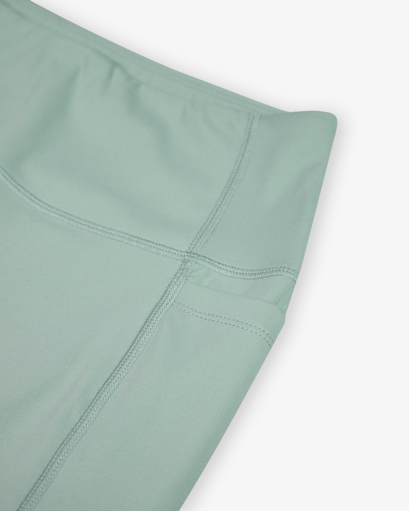Jade Jamboree leggings in green, seamless front with side pockets