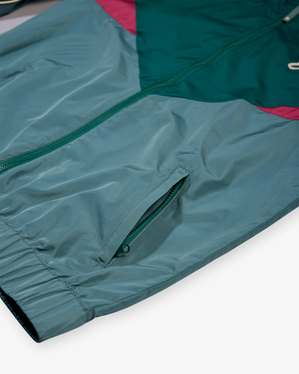 Unisex Pine retro shower jacket with colour blocking and contrast piping